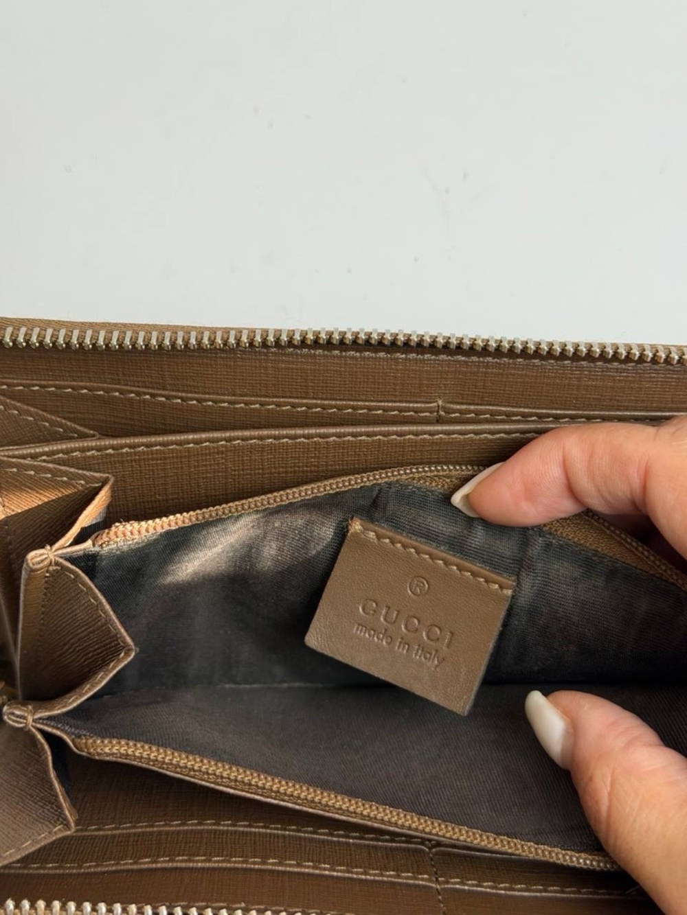 Gucci GG Supreme Monogram Coated Canvas Zip Wallet - Picture 12 of 13